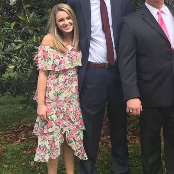 Wayf size small off the shoulder dress. Worn once. - Picture 4 of 4